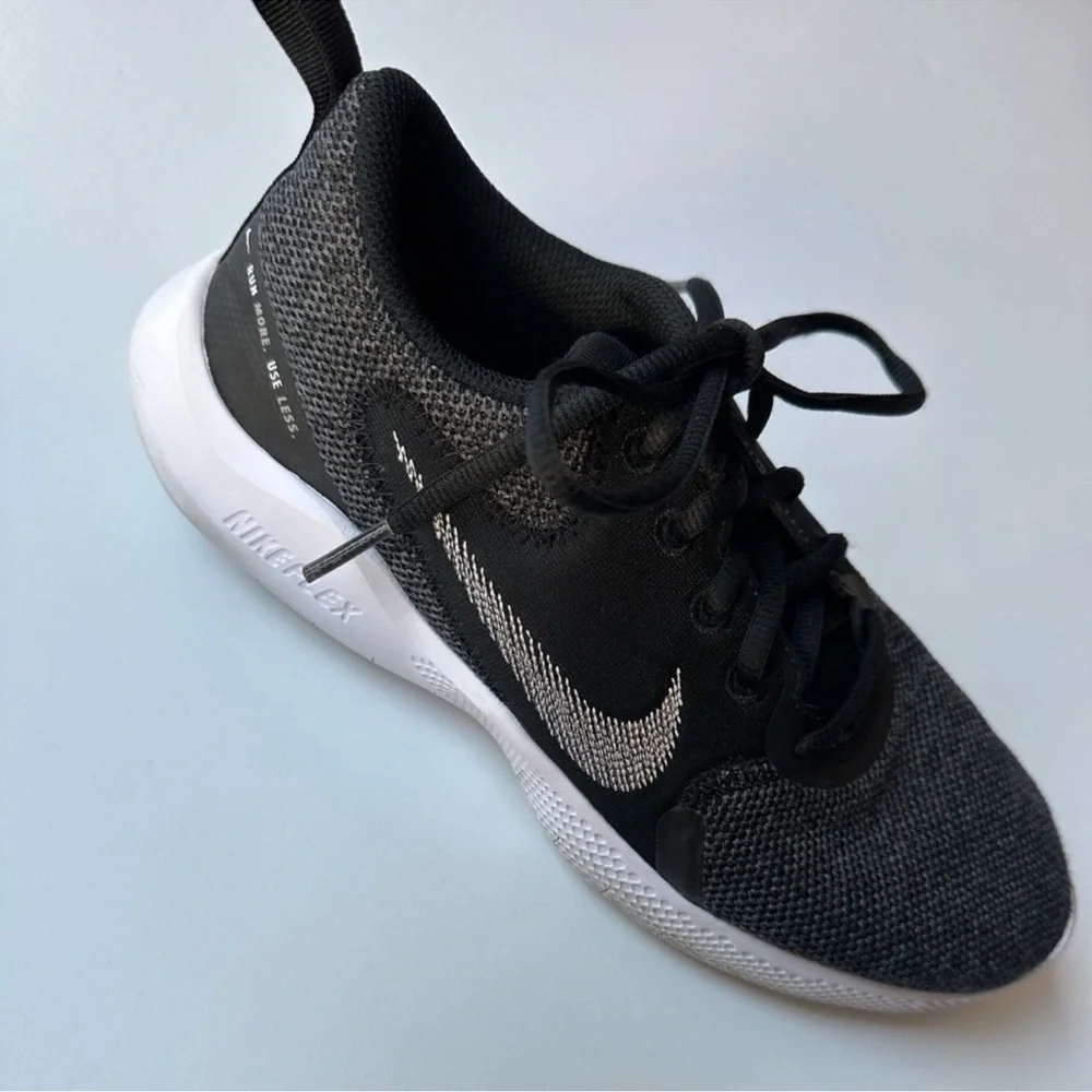 Nike Flex Running Shoes Black White Swoosh and Sole Women’s Size 7.5